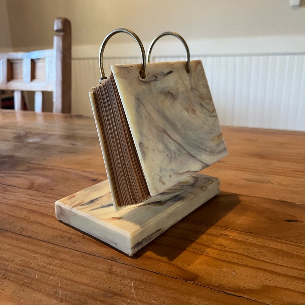 Vintage Faux Marble Resin Flip Photo Holder - Picture 2 of 16